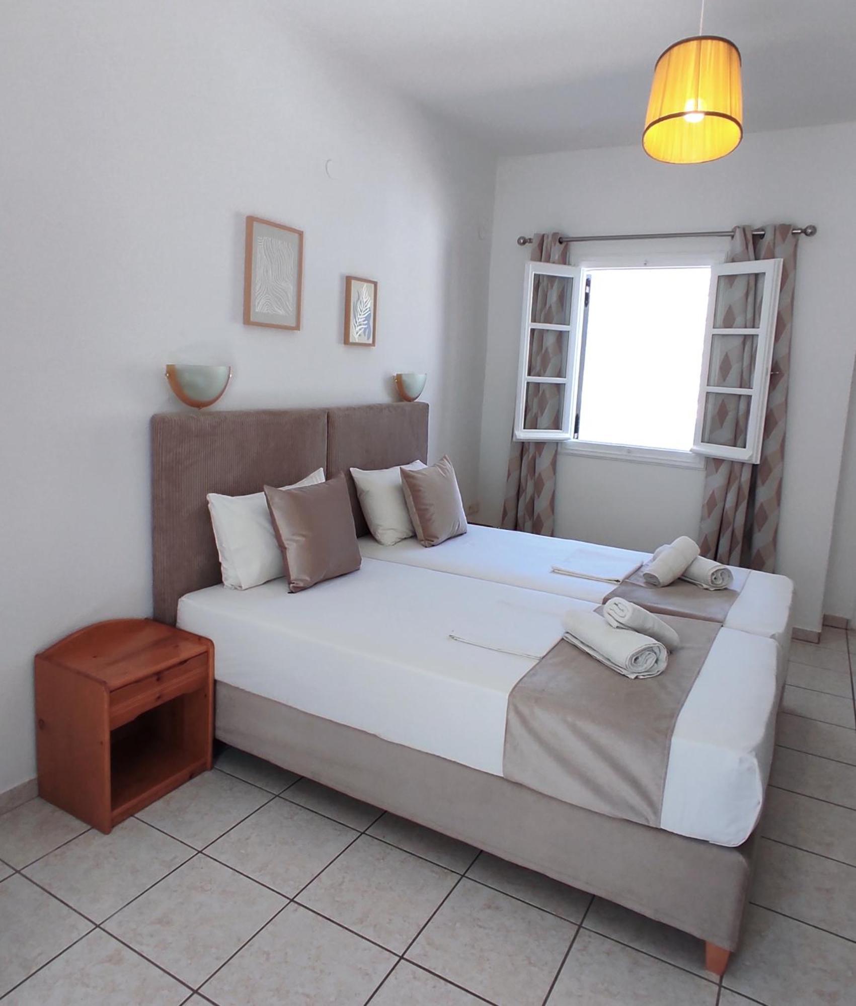 Astrofegia Rooms And Apartments Kamares  Екстер'єр фото